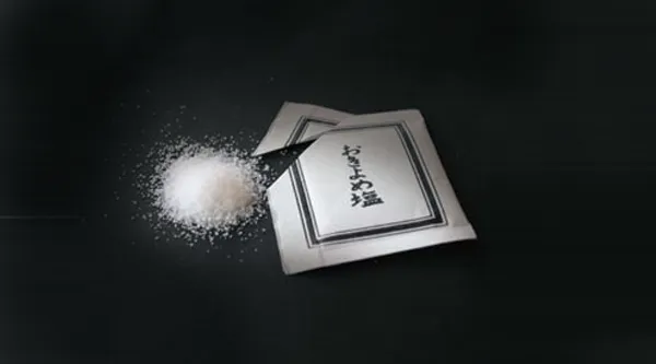 なぜお葬式では塩をもらうのか？また、使い方を徹底解説！！